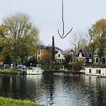 Klavergeluk Bed & Breakfast 4*