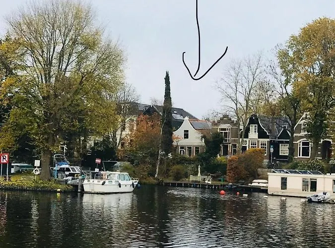 Klavergeluk Bed & Breakfast 4*