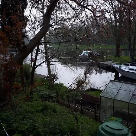 Klavergeluk לינה וארוחת בוקר